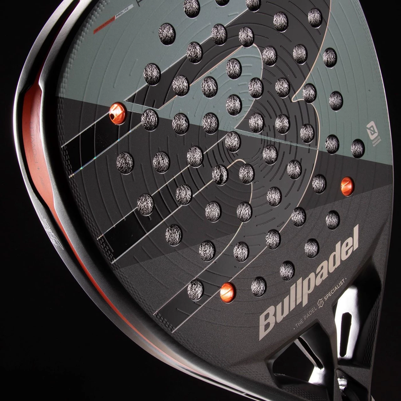 Bullpadel Hack 04 Comfort 2026
