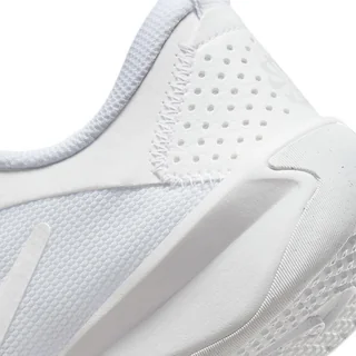 Nike Omni Multi-Court Junior White